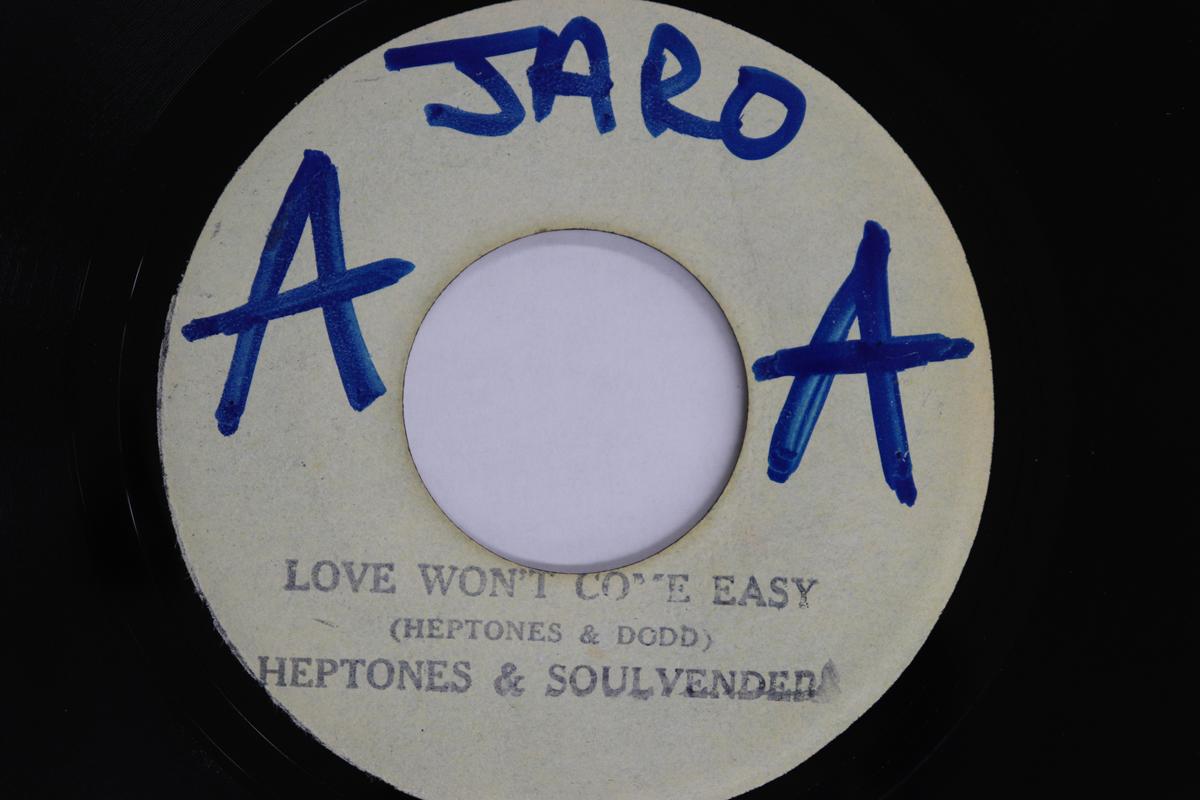 

7inch Record HEPTONES - Love Won t Come Easy SO0017 NOT ON LABEL Jamaica Reggae, Ska & Dub Used