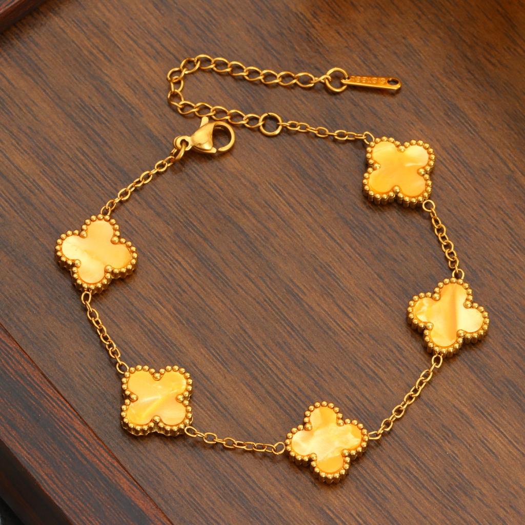 Four-leaf Clover Titanium Steel Bracelet Fashionable and Luxurious Jewelry for Women Colorfast and Simple