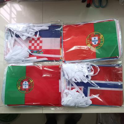 Xvggdg 48 pezzi 2026 Coppa del Mondo di Calcio Bandierina 14x21 cm Piccola Bandiera del Mondo Bandierina da Appendere NUOVA Coppa Bandiera dei Paesi per Decorazione Ghirlanda Bar