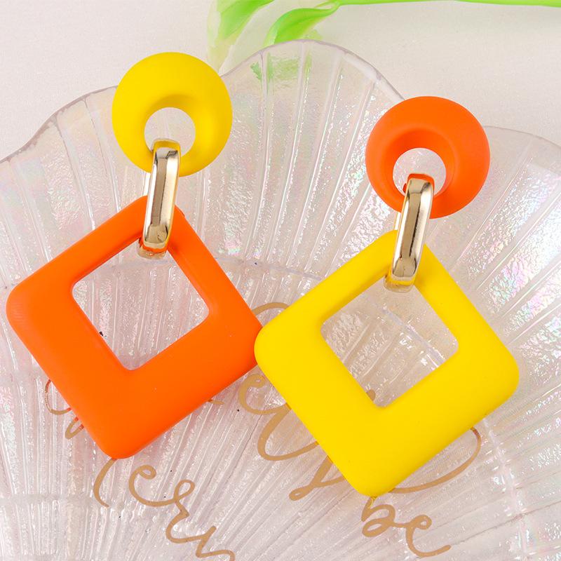 Colorful Hollow Square Earrings for Women Retro Daily Life Girl Simple Sweet Buckle Design Acrylic Earrings Party Wedding Jewelr