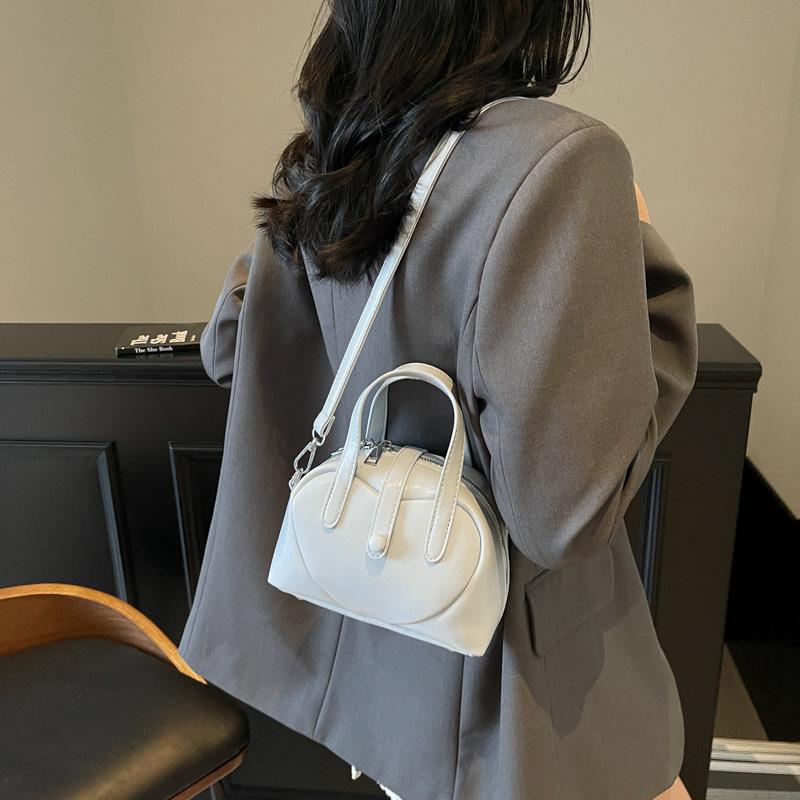 Handbag Women's New Fashion Shoulder Messenger Bag