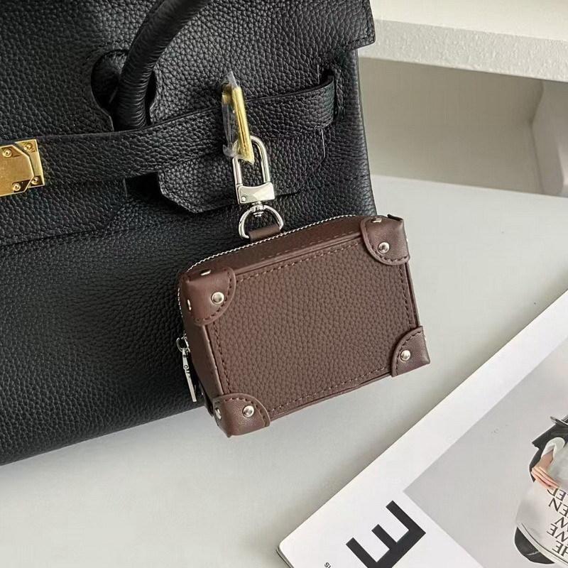 

26 New Solid Color Small Square Box Bag Pendant Mini Luggage High Beauty Earphones Keychain Cross Border 11.5cm кавовий