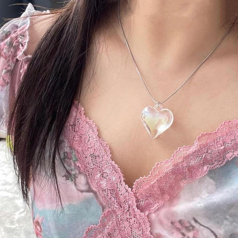 Korea Titanstahl Liebeskette 2023 Weiblich Nische Kalter Wind Schlangenkette Stern Farbverlauf Herz Schlüsselbeinkette