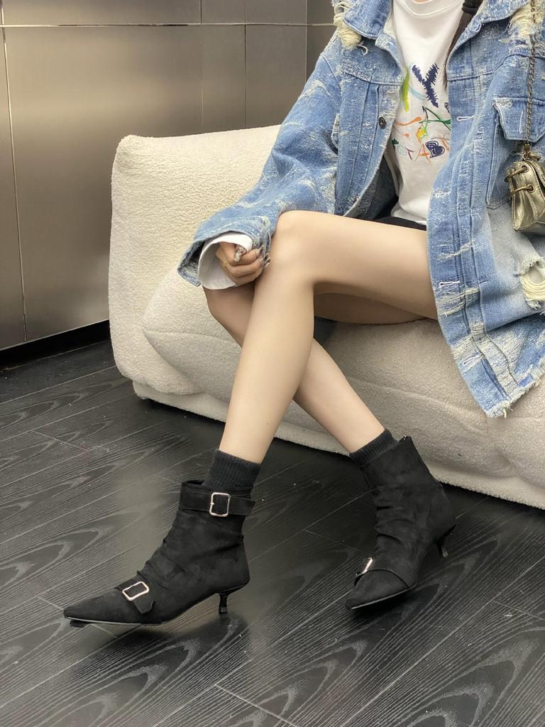 2025 autumn new pointed thin heel high heel temperament French fashion sexy beautiful women short boots