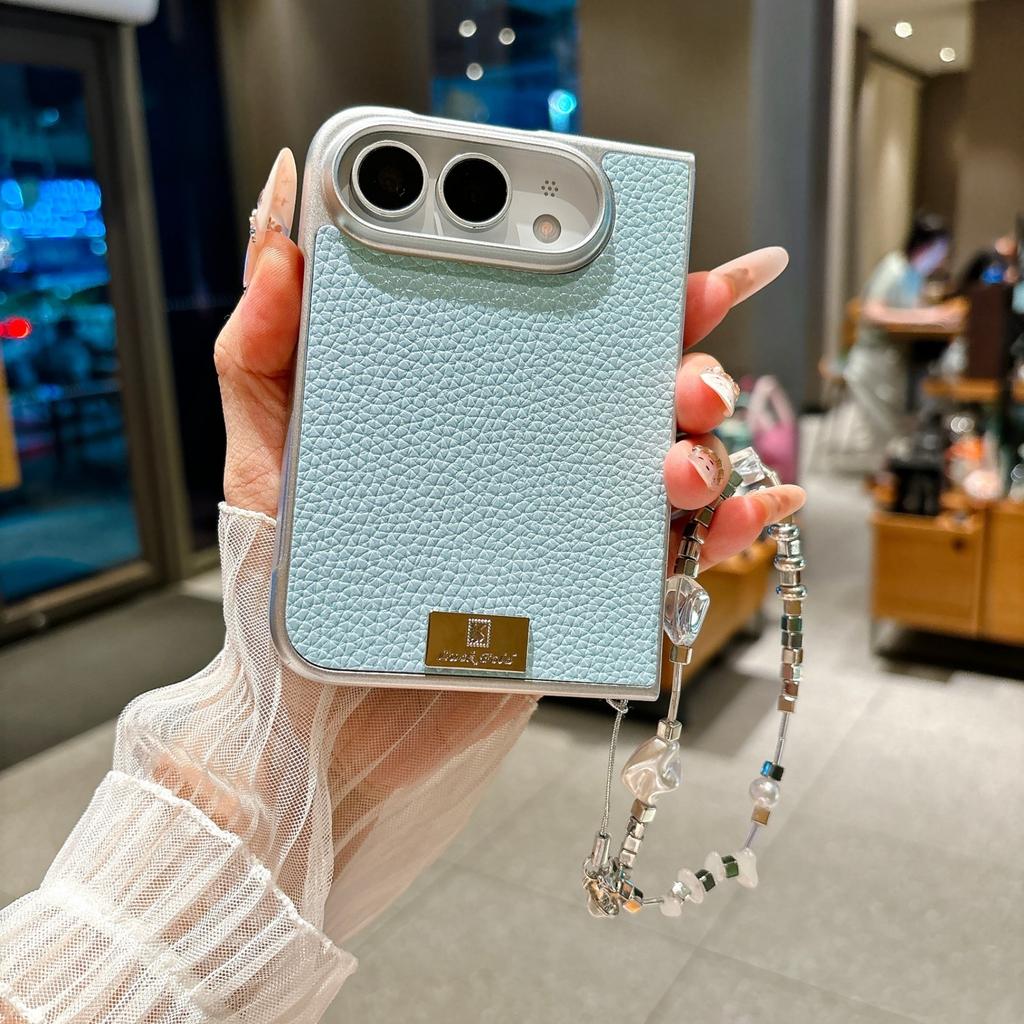 Luxury PU Leather Phone Case For iPhone Duo iPhone 18 Fold With Glitter Bracelet Chain Shockproof Lens Protector Cover Fundas