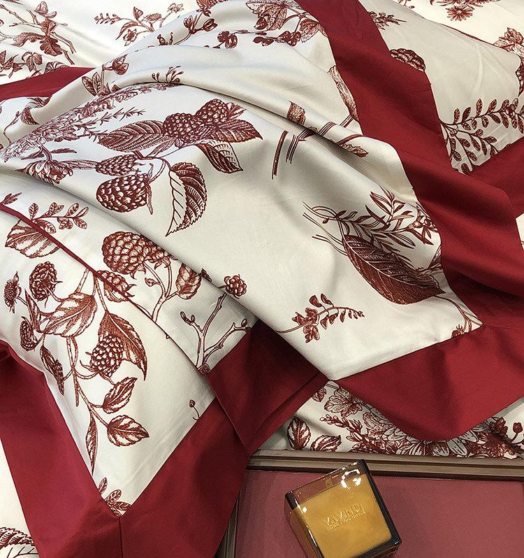 Elegant Big Red Wedding Cotton Sateen Duvet Cover Set: 100% Long-Staple Cotton, Four-Piece Bedding for Wedding Celebration.