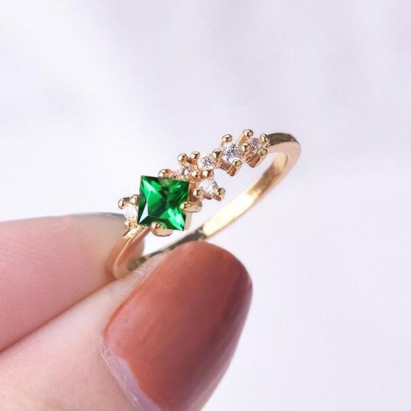 Aesthetic Green Cubic Zirconia Rings for Women Newly Designed Wedding Band Accessories Temperament Female Jewelry Bulk