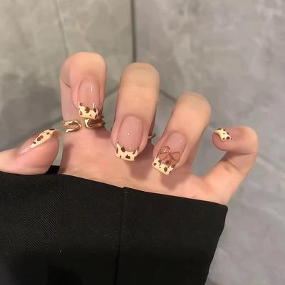 Hand-woven Armor High-end Atmosphere Ins Leopard Print French Sweet and Cool Hot Girl Manicure Fake Nails