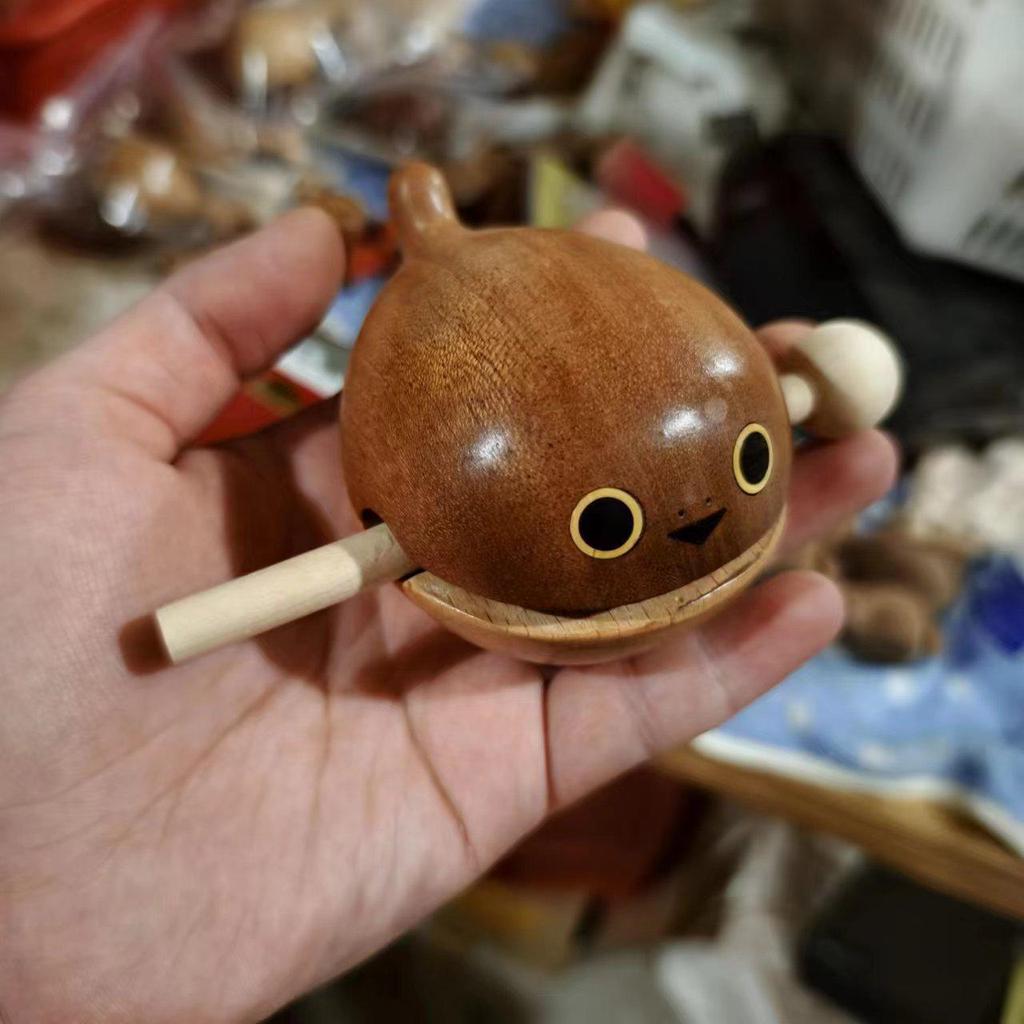 Ornement Dynamique Dieu de la Richesse en Bois Massif - Décoration Créative de Bureau ou de Voiture, Idéal comme Cadeau de Pendaison de Crémaillère, d'Ouverture ou de Décompression.