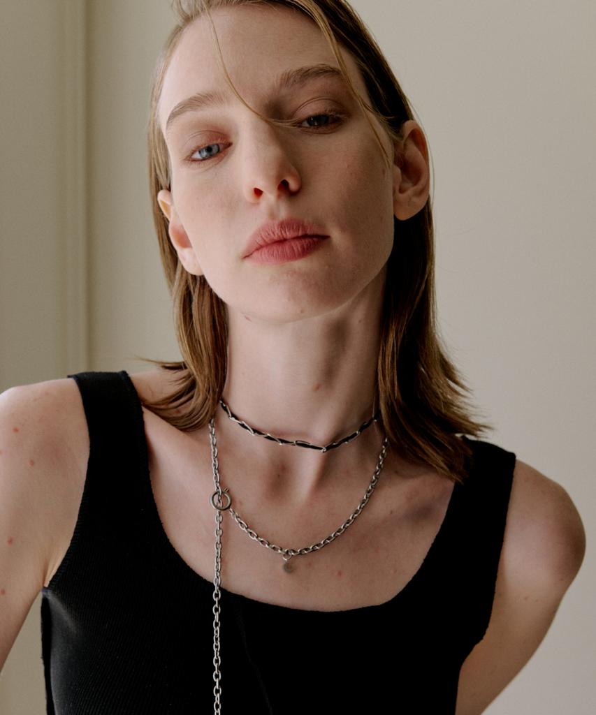 Rise More Twist Choker
