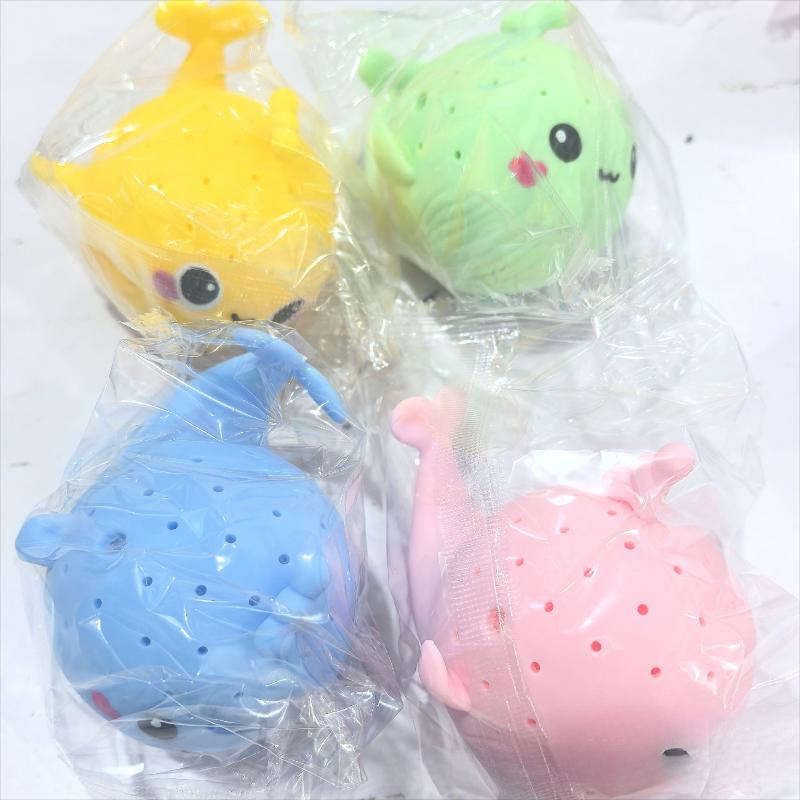 Non-Toxic Baby Bath Toys Sponge Water Absorbing Whale Squeezing Stress Relief Toys Summer Swimming Play Water Toy For Children Squishy Kid