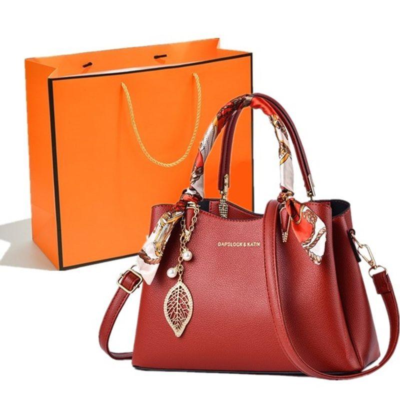 

Mother-in-Law Middle-Aged Elegant Wedding Hand-Carrying Shoulder Bag Red [with gift bag]]