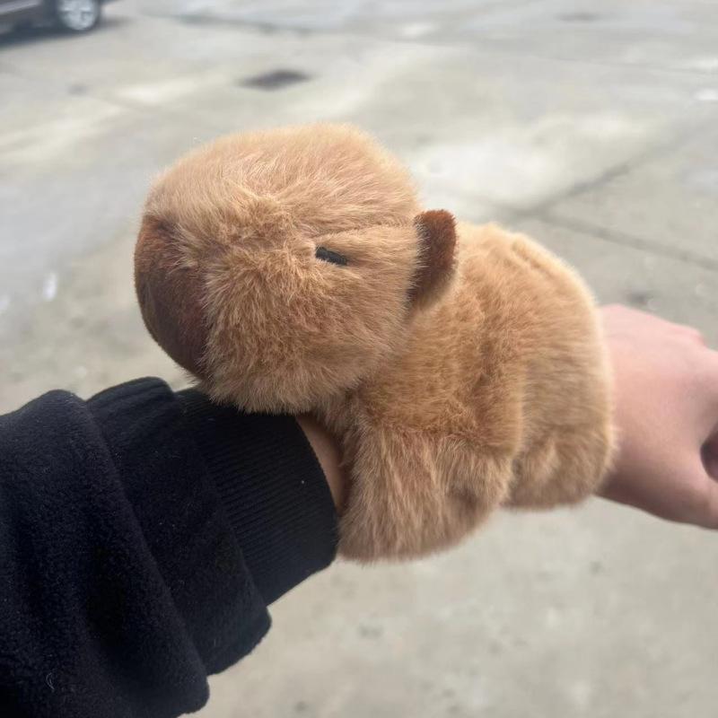 

Капибара Слэп-браслет Капибара Кукла Браслет Плюшевая Кукла Игрушка Животное Кукла Подвеска на Запястье светло-коричневого