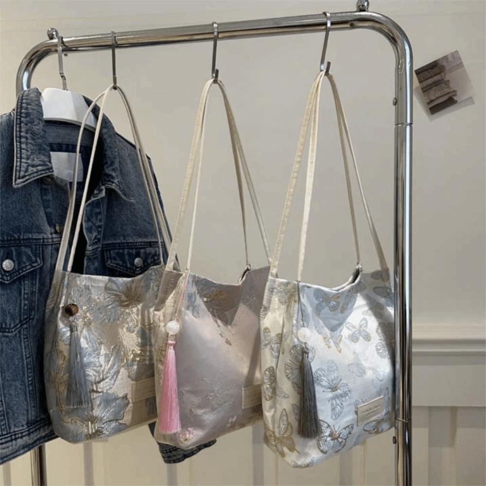 Large Capacity Embroidery Shoulder Bag Butterfly Women Handbag Sweet Flower Bucket Bag Outdoor