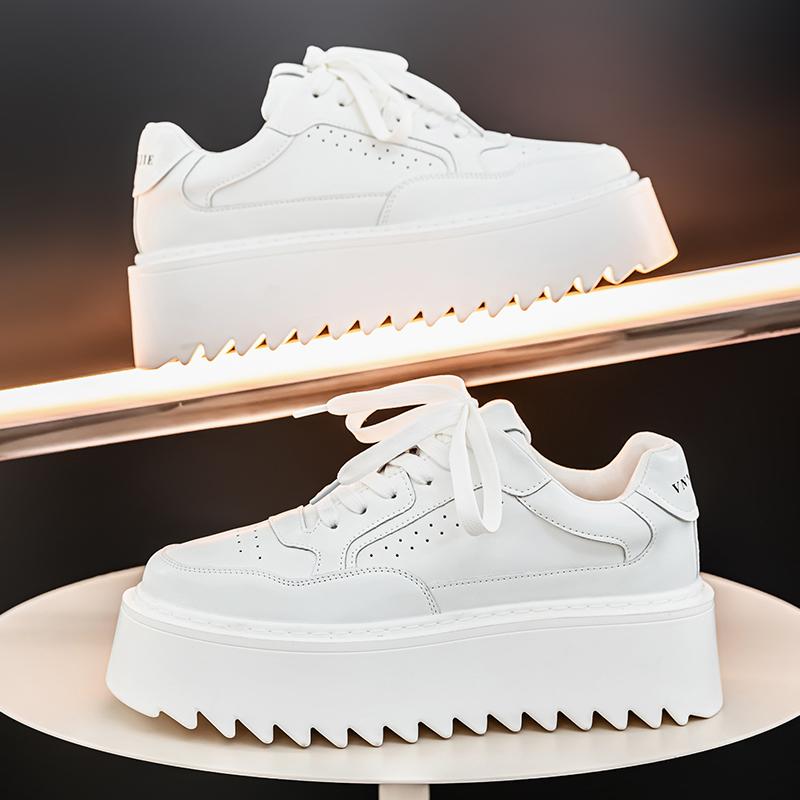 

Small White Shoes, Men s New Increase Platform Shoes 2025 Spring Retro Trend Platform Shoes 39 белый