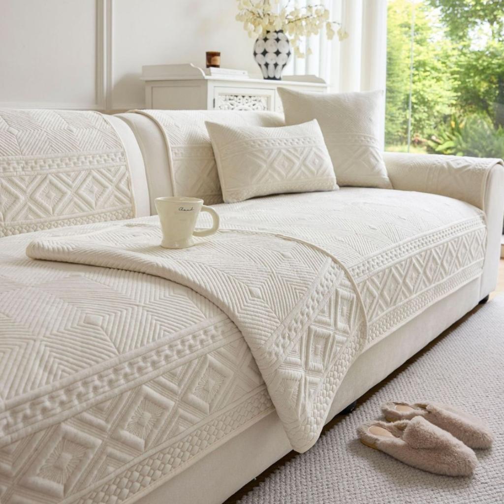 New Sofa Cushion with Crystal Velvet and Skin Friendly Cushion Fixed Anti Slip Comfortable and Wear-resistant Sofa Cover Cloth