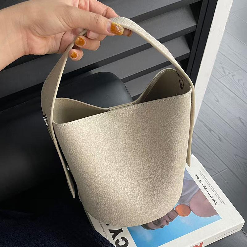 Genuine Leather Casual and Laid-back Style Cowhide Hand-held Bucket Bag Commuter Single-shoulder Crossbody Women's Bag