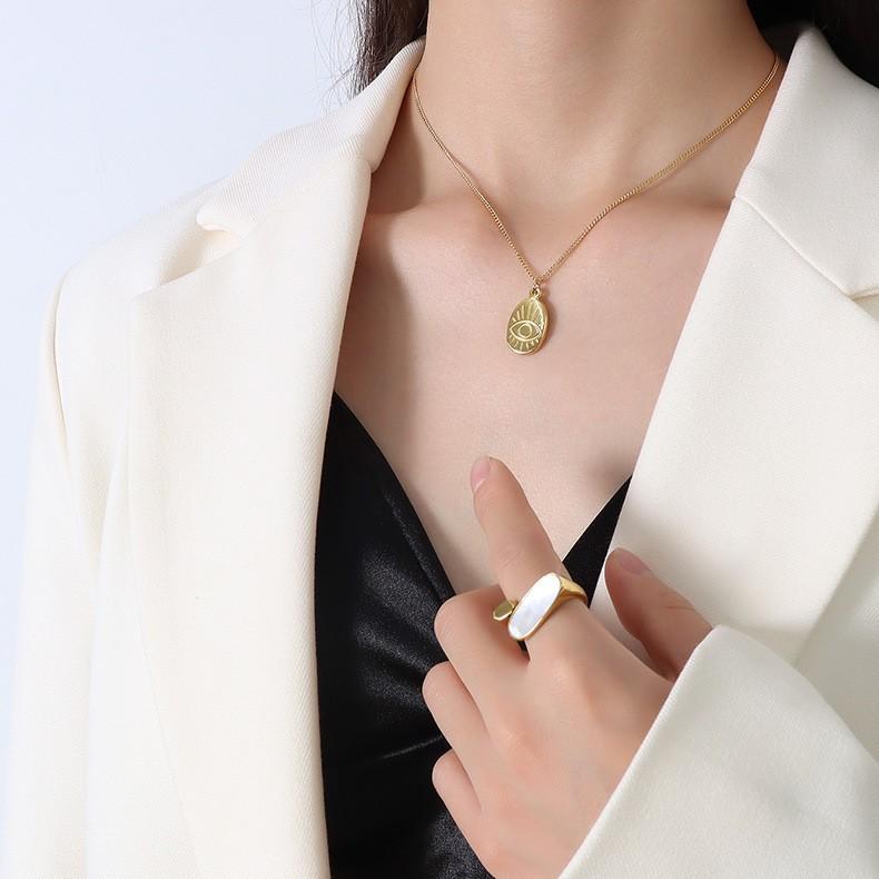 Devil'S Eye Geometric Oval Pendant Necklace Stacked Collarbone Chain Female Niche Ins Premium Durable Quality Useful
