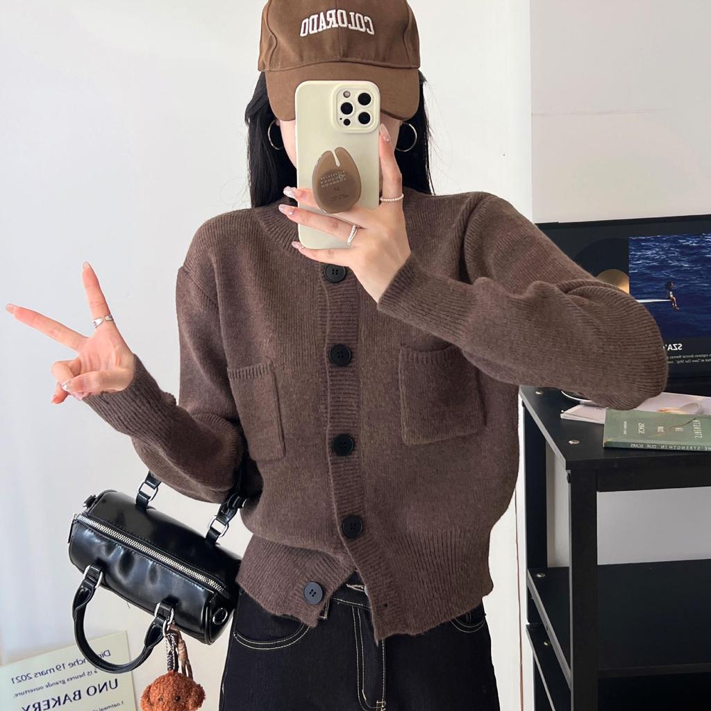 2025 Autumn/Winter Women's Petite Slim Knit Cardigan: Simple, Stylish & Casual with Pockets