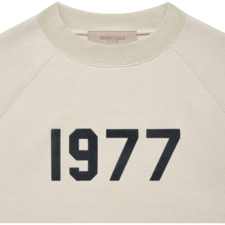 Fear of God Essentials Essentials 1977 Collection SS22 Crewneck Long Sleeve Fleece Sweatshirt Men Sweatshirt Wheat FOG-SS22-179