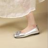 Soft leather low-heeled single shoes summer 22 new flat-bottomed temperament commuting not tired feet comfortable silver mother shoes