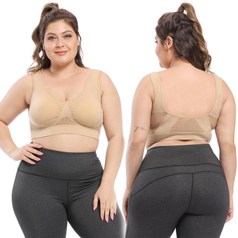 Women's Plus Size Wireless Sports Bra with Breathable Mesh for Yoga and Running