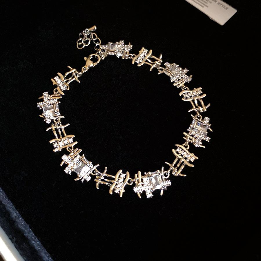 Korean Style Cubic Zirconia & Pearl Flower Bracelet - Elegant, Versatile Jewelry for Women