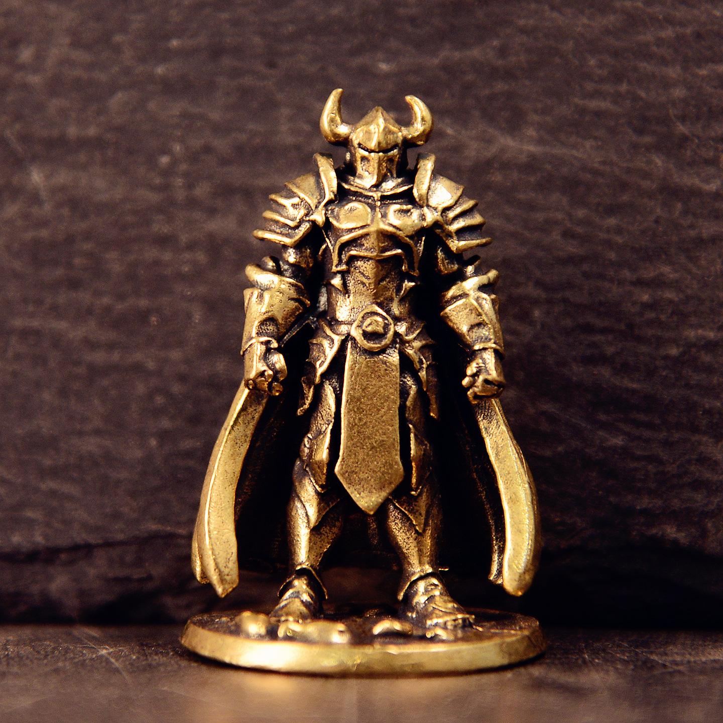 Guerrier Blindé Petite Statue Rétro Laiton Personnage Figurines Miniatures Ornement de Bureau d'Ordinateur Décoration de Maison Accessoire d'Artisanat black