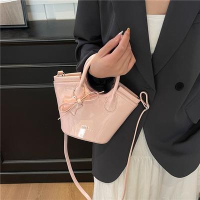 Niche trend dámská kabelka nová jednoduchá módní taška přes rameno všestranná taška typu bucket bag