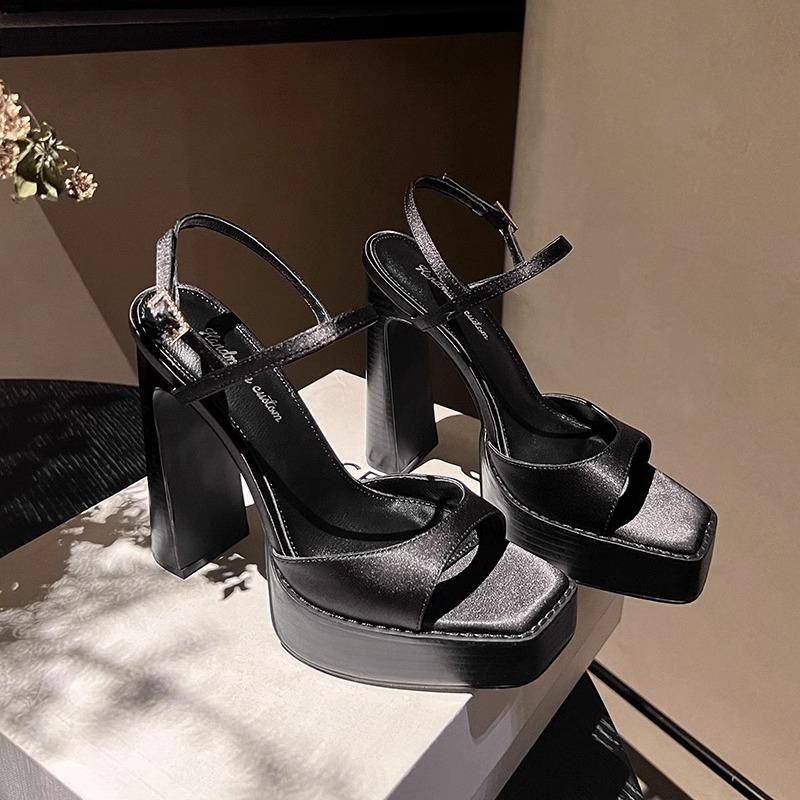 Fashion Hot Selling 2025 New  French Style Thick Soled High-heeled Sandal for Fashionable Parties Weddings and Women's Sandals Plus Size