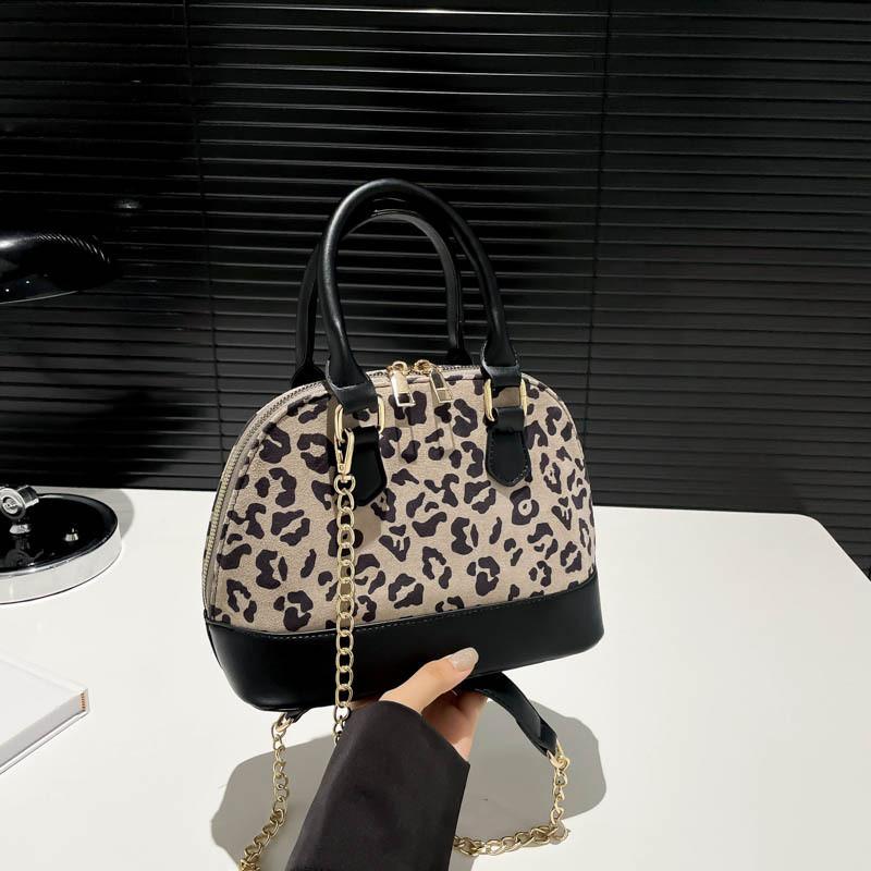 Fashionable Trendy Yellow Pu Shell Shoulder Bag For Casual Everyday Use