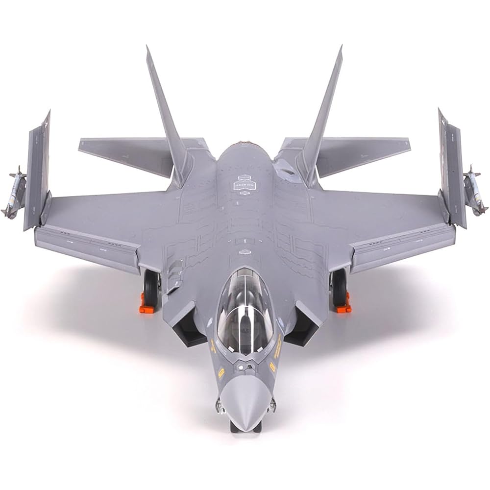 Tamiya (TAMIYA) 1/72 Warbird Collection No.94 Lockheed Martin F-35C Lightning II Plastic Model 60...