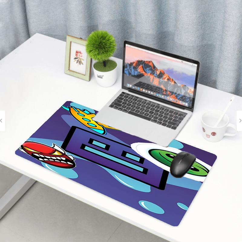 Geometry Dash Print Mouse Pad, Anti‑Slip Desktop Keyboard Mat, for PC Laptop Gaming Working Daily Use, Cool Festival Surprise Gift