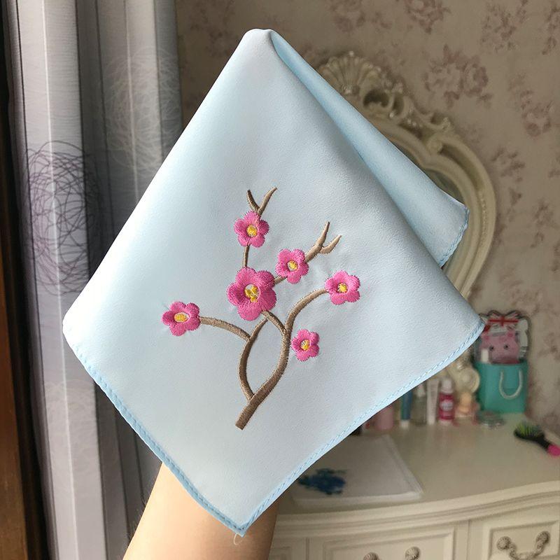 

Подарочный шелковый носовой платок с вышивкой «Бегония» для танцев и съемок Light blue Pink Plum