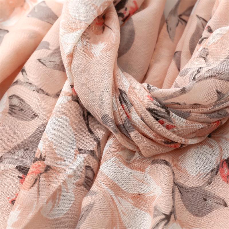 Růžovo-šedá šála s květinovým vzorem rybí kosti z měkké směsi bavlny a lnu s třásněmi