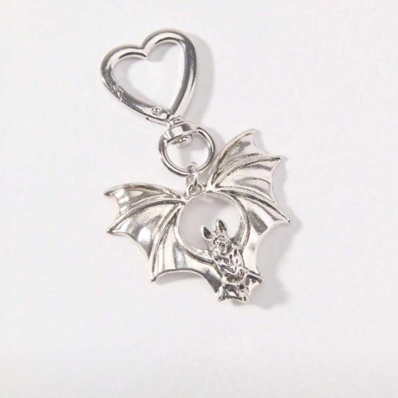 1Pcs Holiday Party Gifts Grunge Punk Style Dark Style Bat Keychain Heart-Shaped Buckle Boot Accessories Halloween Decoration