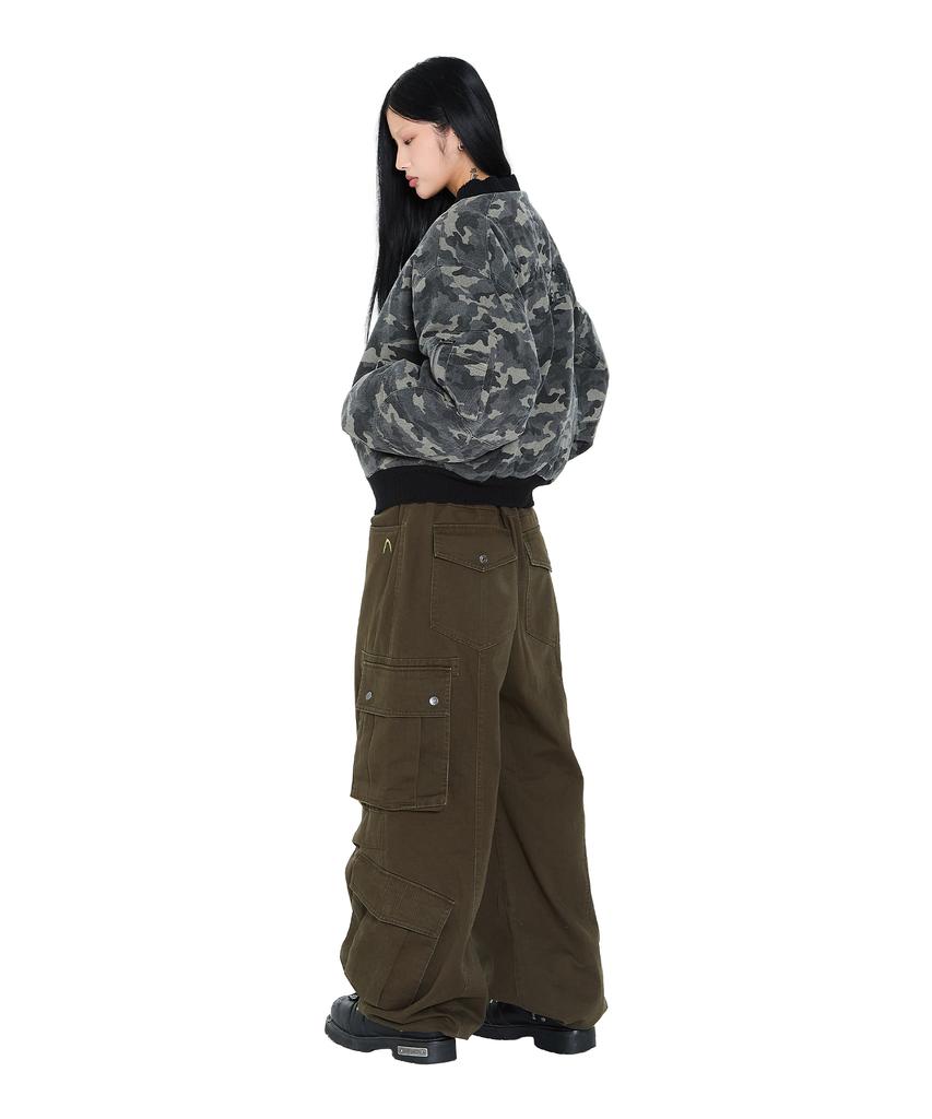 AAKAM Knee Pin-Tuck Double Pocket Cargo Pants (Khaki)