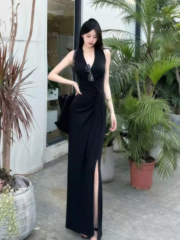 

Korean Style Striped Sleeveless Slit Neck Dress - Summer Waist-Cinching Slim Fit Medium