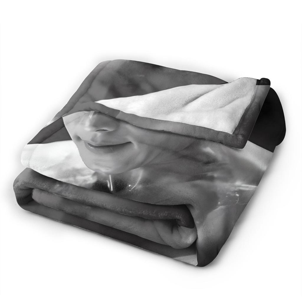Lee Byung hun  Blanket  Super Soft Fashion Plush Throw Blanket For Girls Boys Home Decor Flannel Bedspread Bed Cover