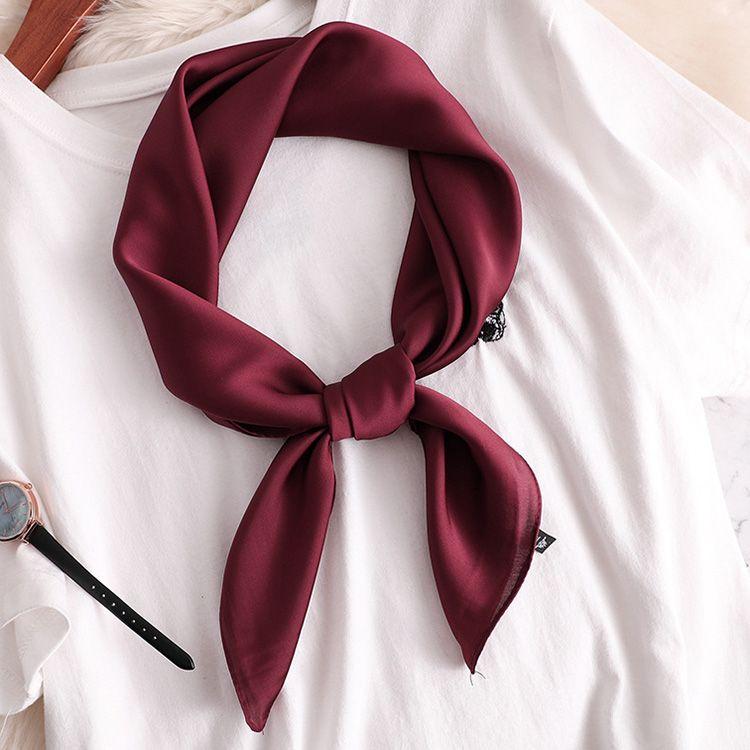 

Женский однотонный квадратный шарф, похожий на шелк | Декоративный шейный платок, защищающий шею, для весны и осени. Универсальный шелковый шарф для дам 70*70cm бордовый