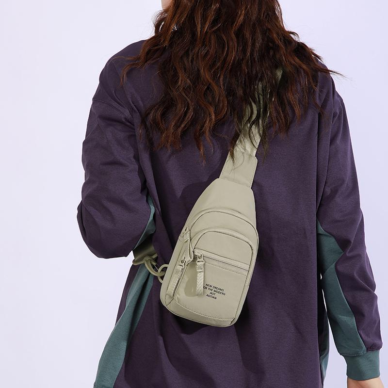 Borsa a petto resistente in tessuto Oxford con tasche multiple – Borsa a tracolla leggera unisex per viaggi, attività all'aperto e uso quotidiano