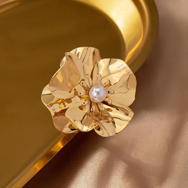 Cross-Border European-American Retro Luxury Floral Petal Ring - Women's Statement Jewelry