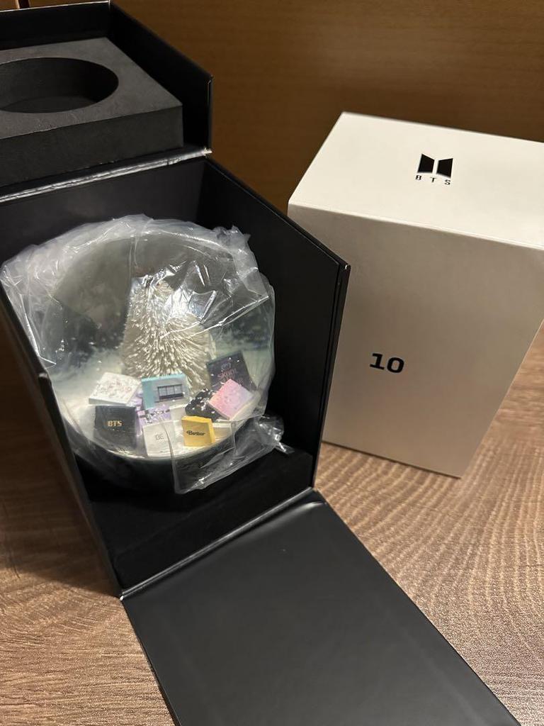 [USED] BTS MERCH BOX 10 Snow Globe