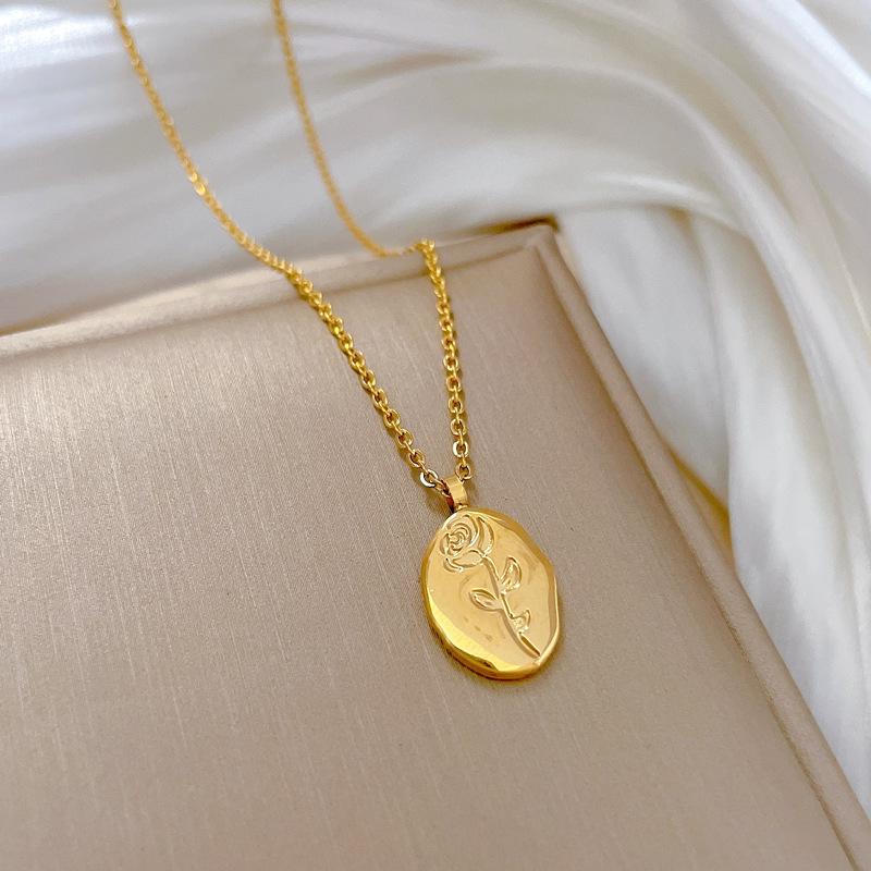 Special-Shaped Rose Female Niche Design Simple Pendant Short Collarbone Chain Korean Version Cold Wind Neck