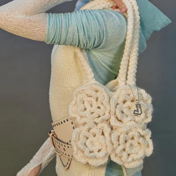 HANDICRAFT BLOOM BAG_WHITE