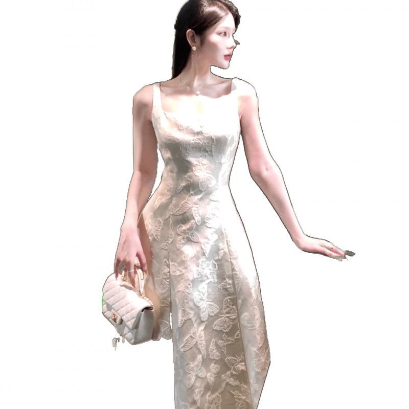 Women's Summer French Embroidered Slim Fit Retro Long Dress with Waist-Cinching and Elegant Charm