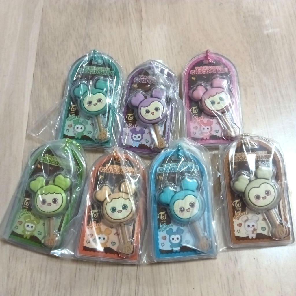 [USED] TWICE LOVELYS Chocolate Covered Cookies & Charms