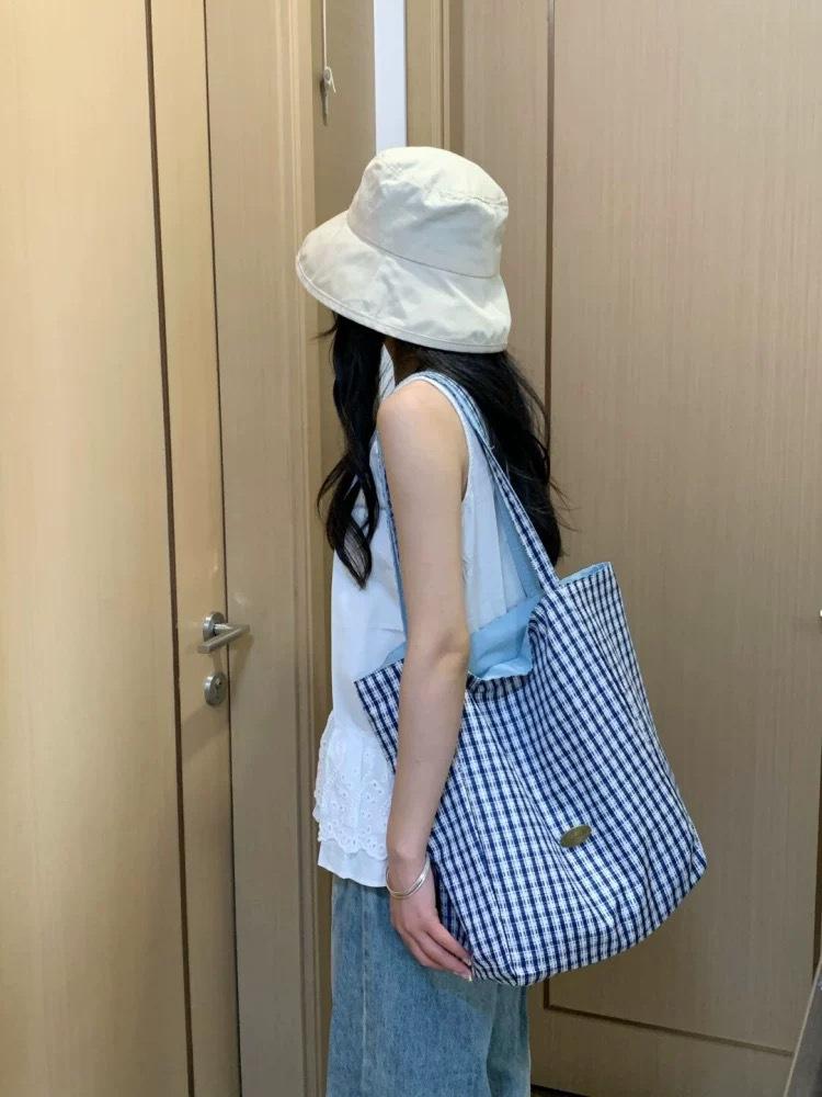 2026 new Korean ins style letter large bag men s and women s double-sided plaid handbag single shoulder canvas tote bag