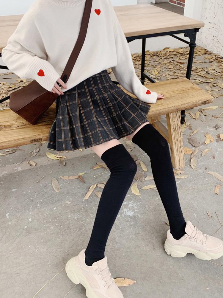 2025 A/W British Plaid High-Waisted Woolen Pleated Skirt
