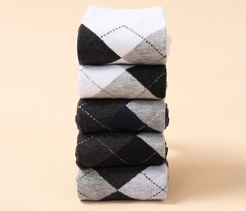Zhuji Men's Mid-Calf Socks: 5-Pair Gift Box - Warm, Sweat-Absorbent, Thickened Combed Cotton for Autumn/Winter.